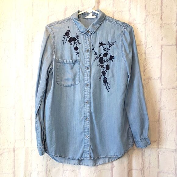 BEACHLUNCHLOUNGE Floral Embroidered Button-down Shirt - Picture 1 of 7